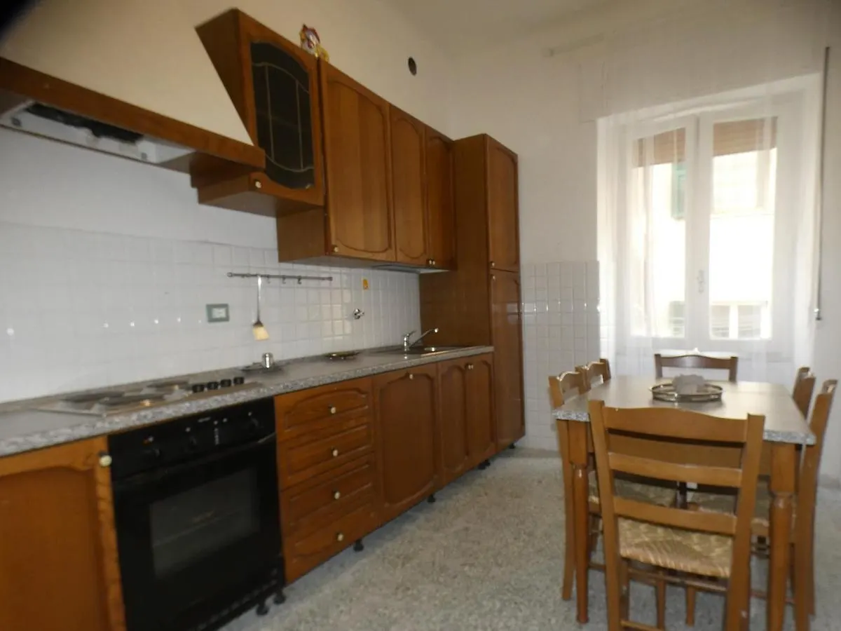 A La Gare Apartment La Spezia Italy