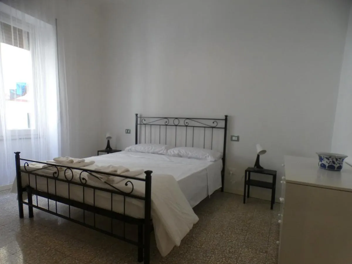 A La Gare Apartment La Spezia 0*,  Italy